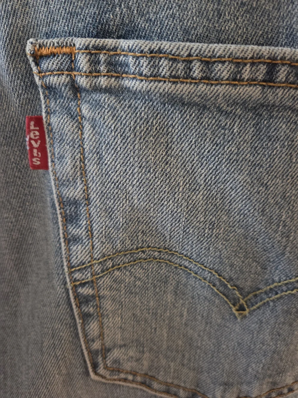 NWT Levi's Light Blue Straight Jeans